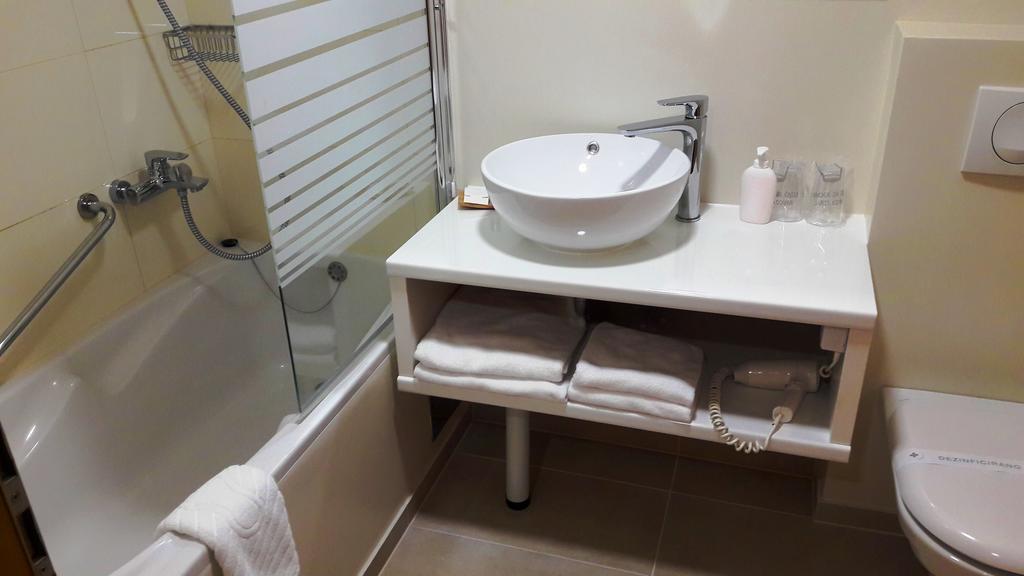Hotel Zovko Zagreb سيسفيت المظهر الخارجي الصورة